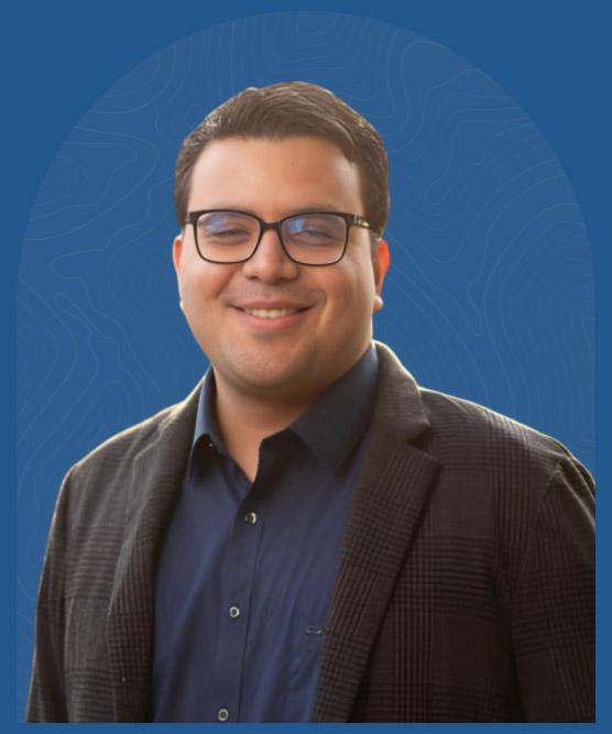 Emanuel Cortes Nuestro Contador En Immigration Lawyer Laredo TX