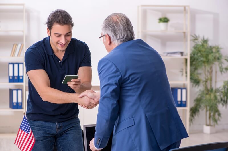 How To Renew Your TN Visa While Living & Working In Laredo